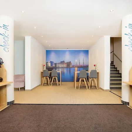 Maakt Aparthotel 4*